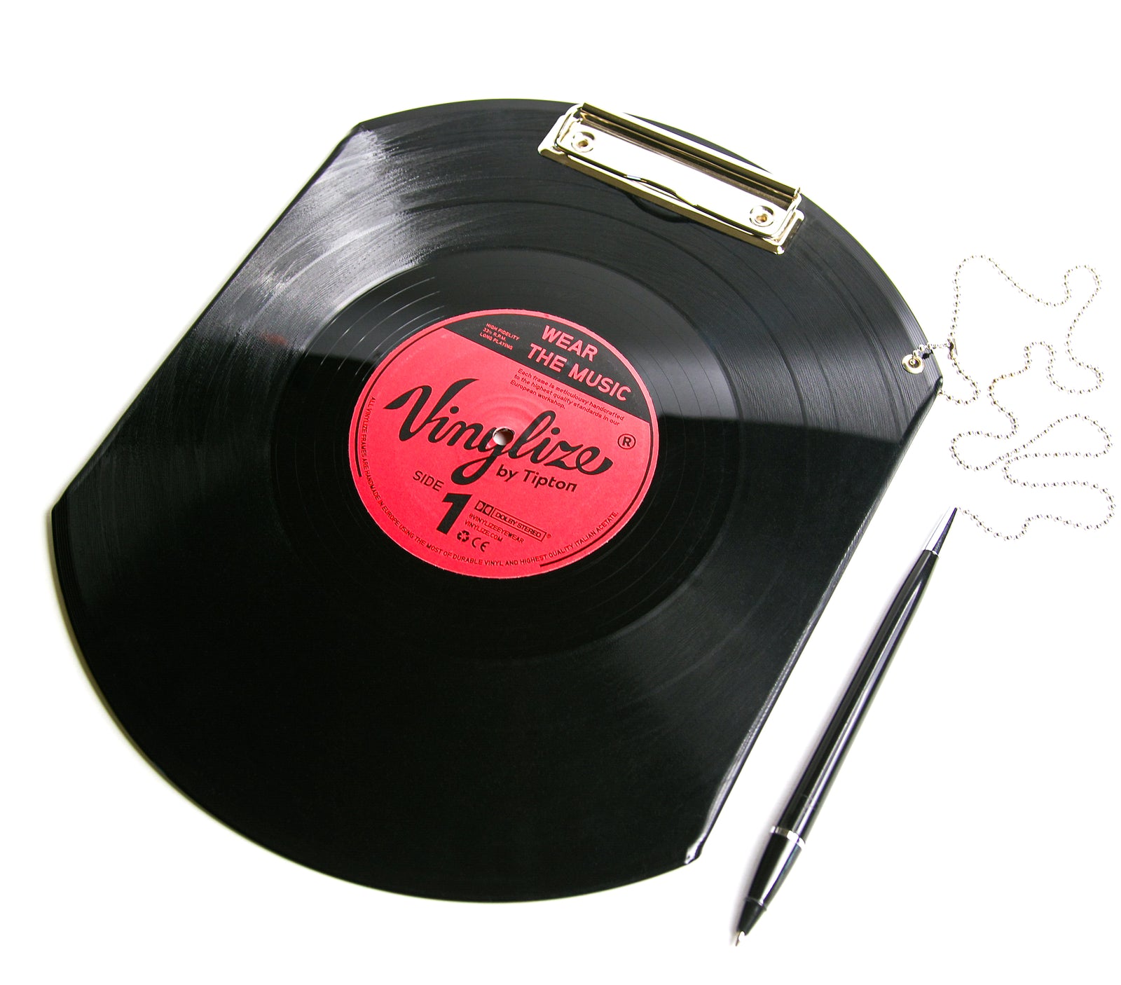 If you’re seeking a fun, one-of-a-kind product that mixes style, functionality, and sustainability, look no further than the Clipboard by Vinylize. 