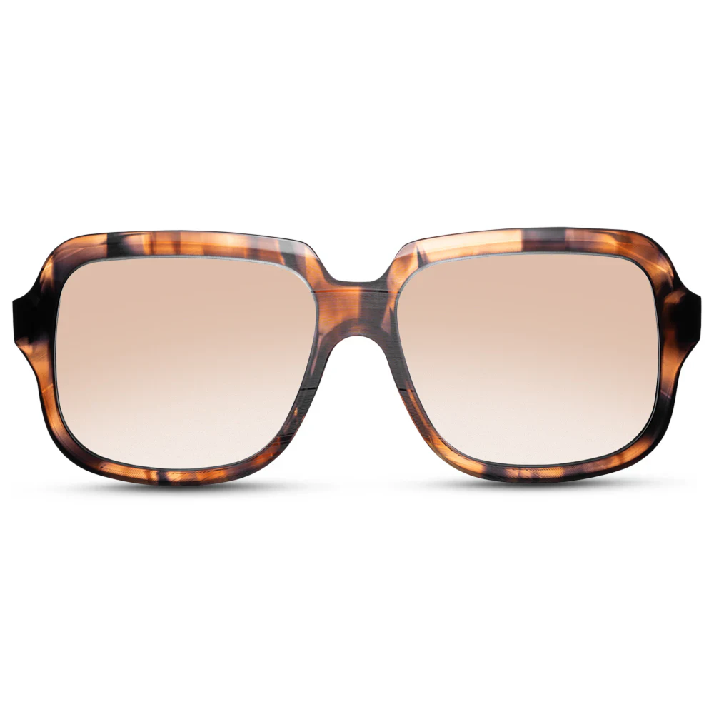 Vinylize offers both optical frames and sunglasses, available in classic, bold, and futuristic styles. Collections like CLASSIC, CYKLO, NVSBLE, and OPTICAL cater to various aesthetics—from minimal to statement-making.